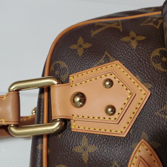 Louis VuittonMonogram Canvas Manhattan GM Handbag - Picture 7 of 17